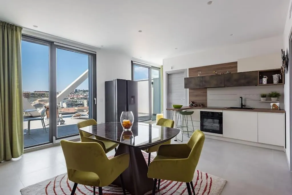 Torre G Luxury Penthouse - Jacuzzi And Parking Car Apartment Catania